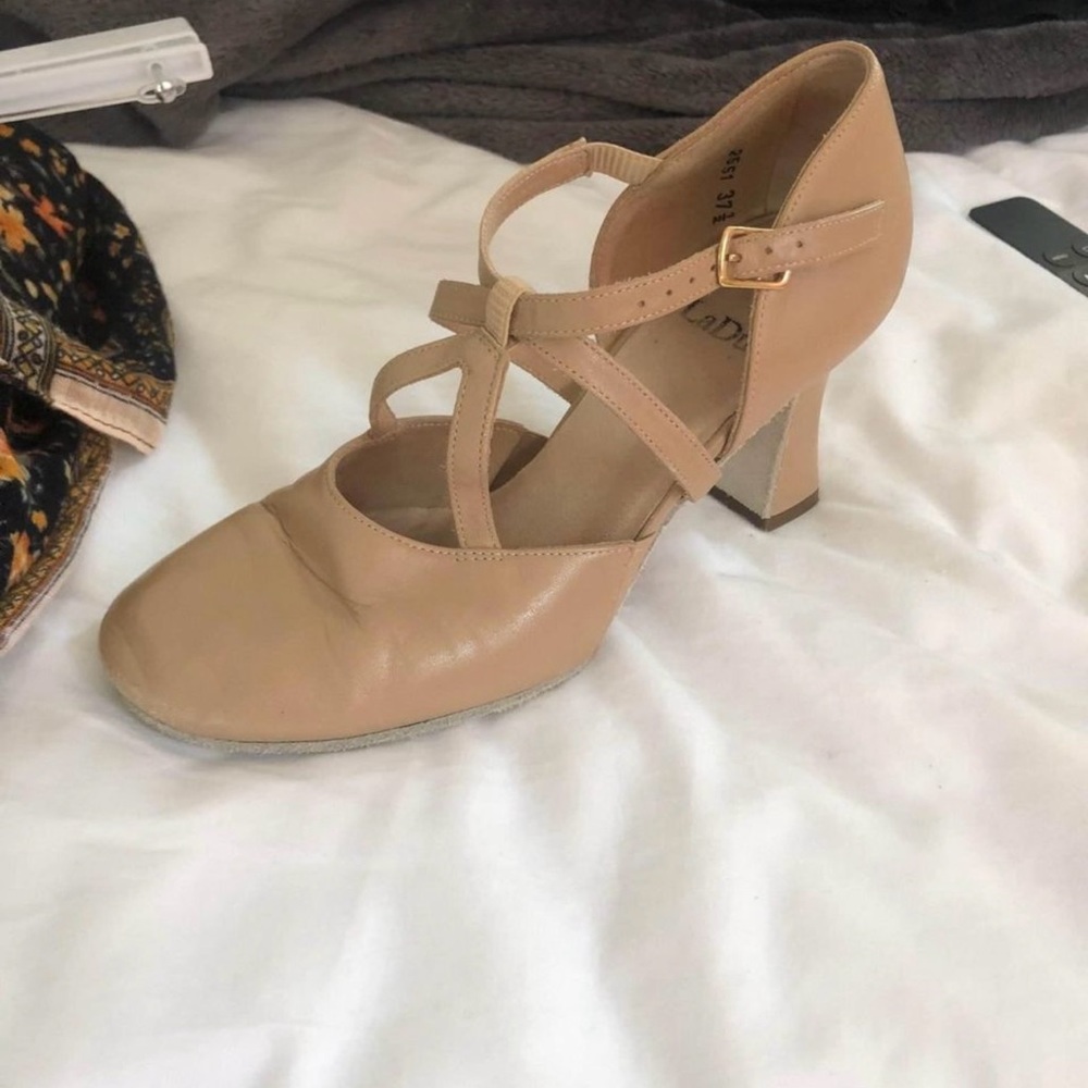 Like NEW LaDuca’s Size 9